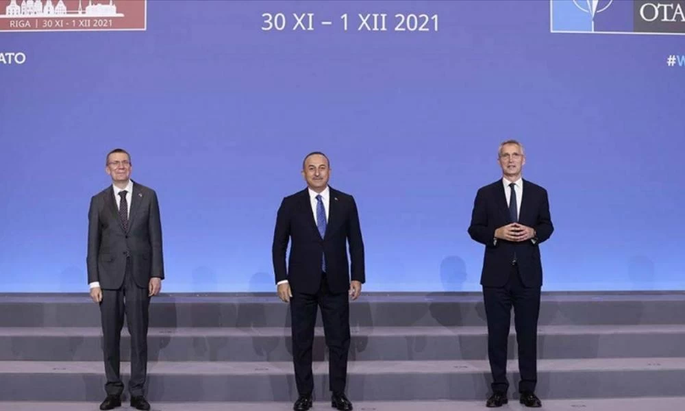 Στόλτενμπεργκ: Το ΝΑΤΟ ετοιμάζεται για το χειρότερο σενάριο στην Ουκρανία - Πιθανή μία ρωσική εισβολή